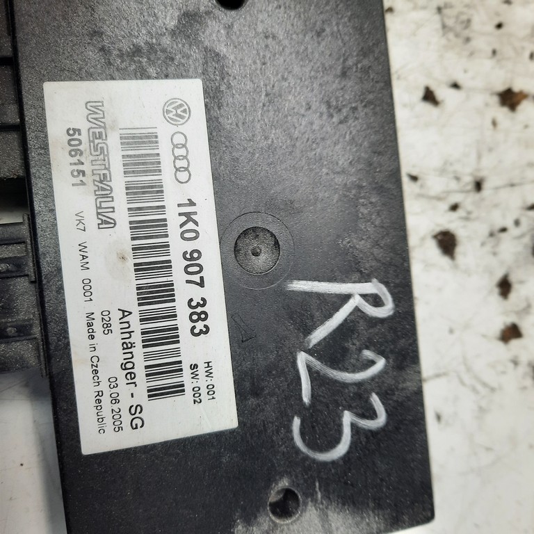 Riadiaca jednotka ťažného zariadenia Volkswagen Passat B6 1K0907383