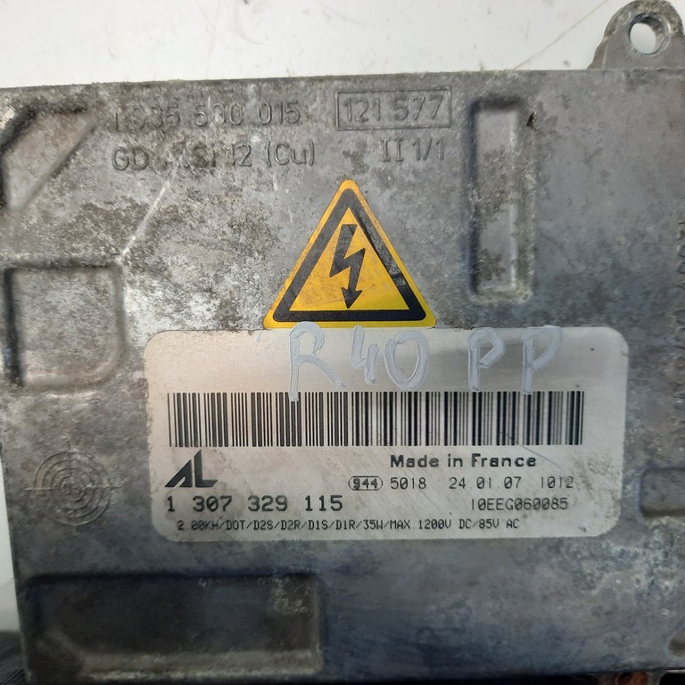 Riadiaca jednotka xenon pravý predný Audi A4 B7 1307329115