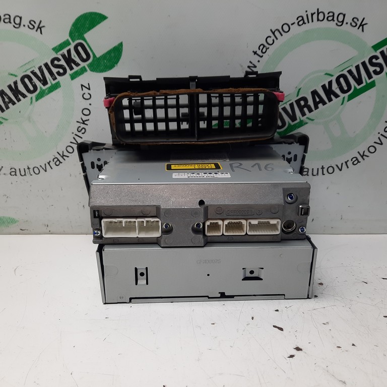 Autorádio Toyota Yaris 86120-0D210 861200D210