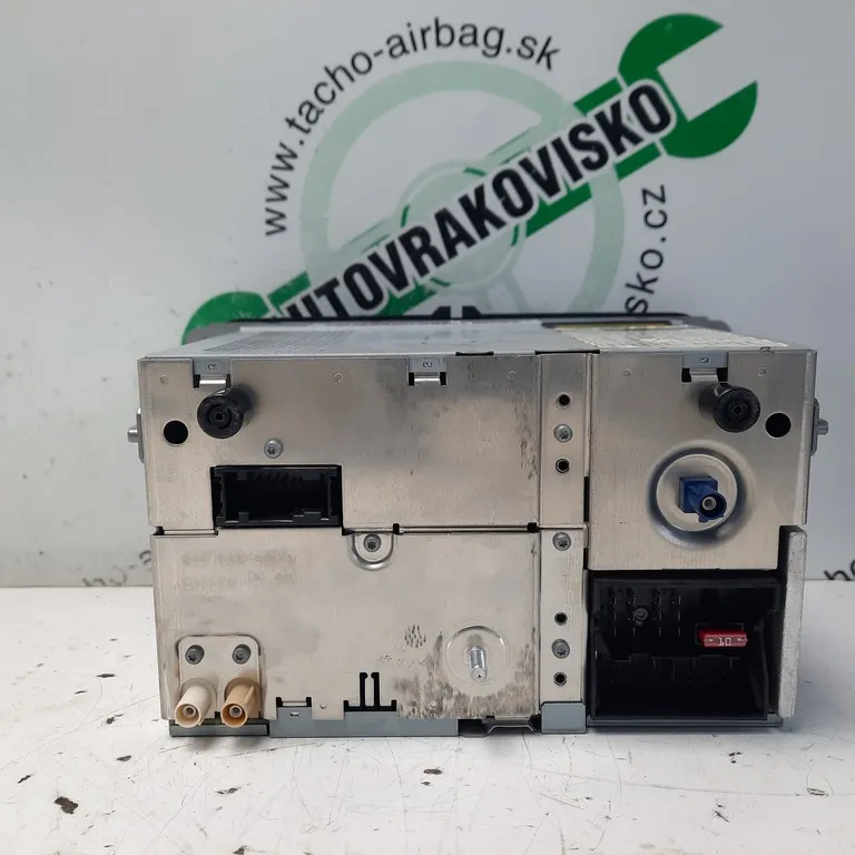 Autorádio navigácia Volkswagen Passat B6 1K0035198C