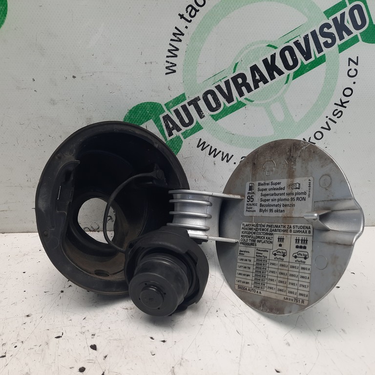 Dvierka nádrže Škoda Fabia II 5J9809857A combi