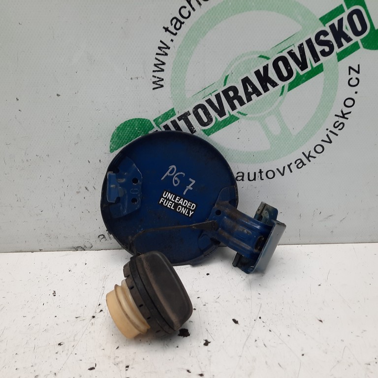 Dvierka nádrže Toyota Yaris