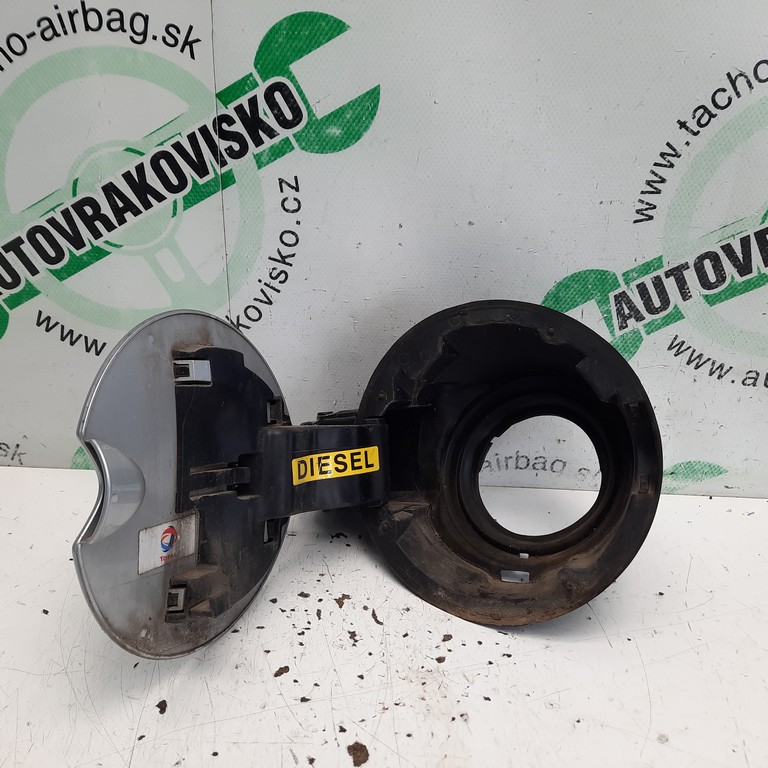 Dvierka nádrže Citroen C3 Picasso 9681605380