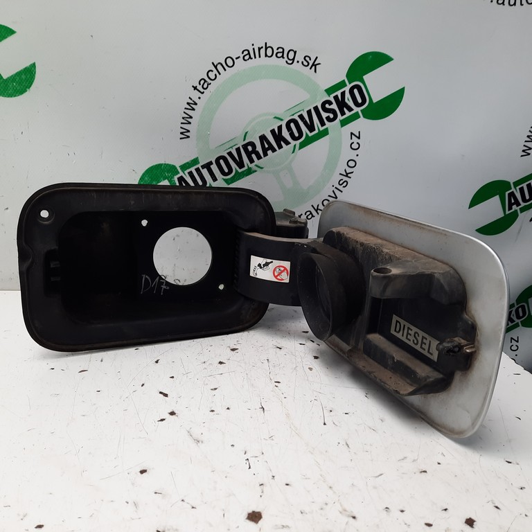 Dvierka nádrže Renault Clio HB III 8200139543