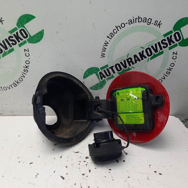 Dvierka nádrže Škoda Fabia III HB 6V6809857 6V6809999