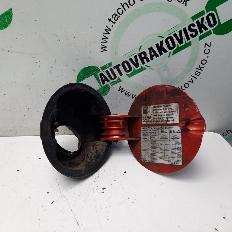 Dvierka nádrže Škoda Fabia II HB 5J6809857A