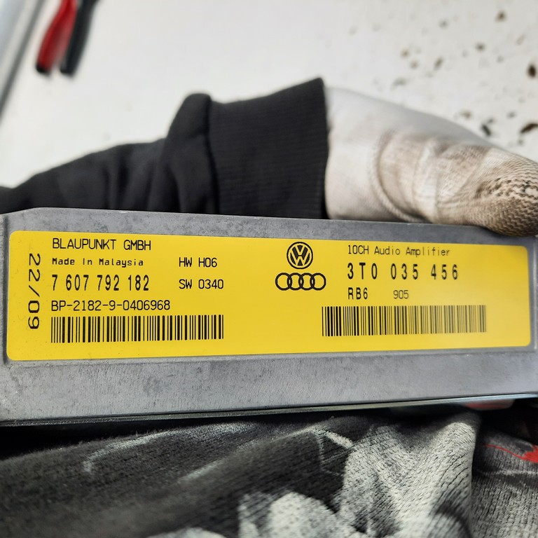 Riadiaca jednotka zosilňovač Škoda Octavia II 3T0035456 7607792182