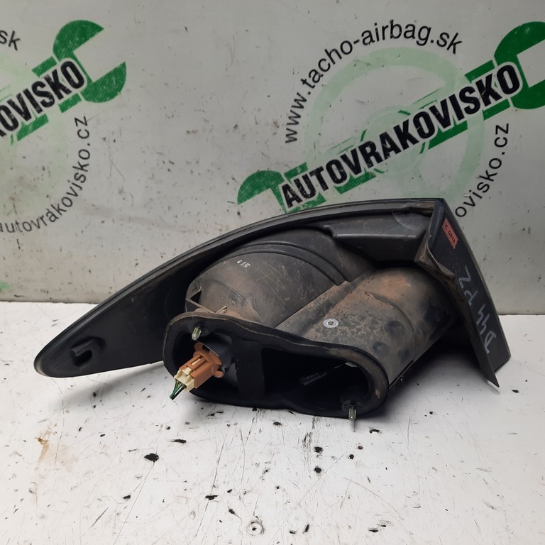 Zadné svetlo Mazda 6 HB pravé