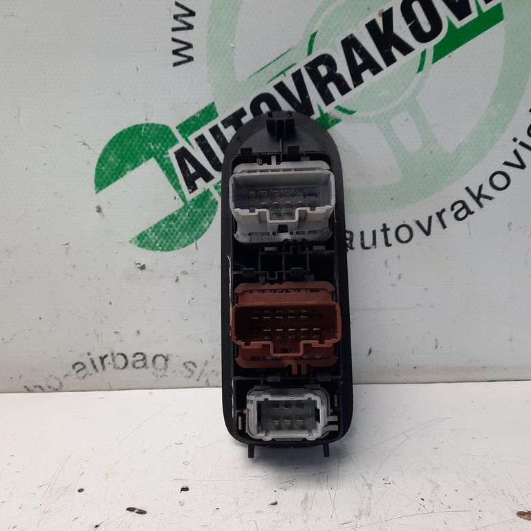 Vypínač okna vodič Renault Scenic II 025330