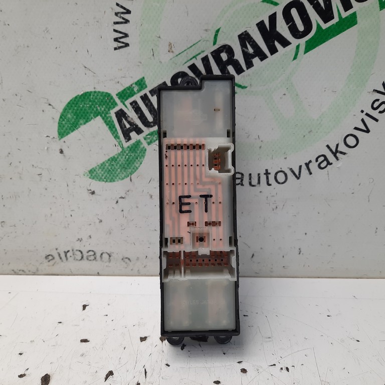 Vypínač okna vodič Nissan X-Trail 