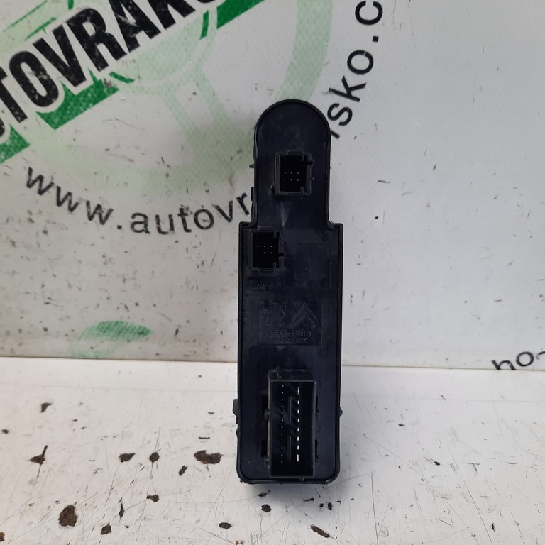 Vypínač okna vodič Citroen C4 II 96657050ZD
