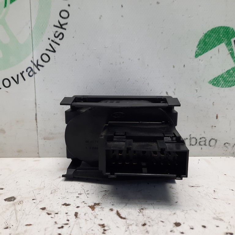 Vypínač svetiel Ford Focus MK2 7M5T13A024GA 7M5T-13A024-GA