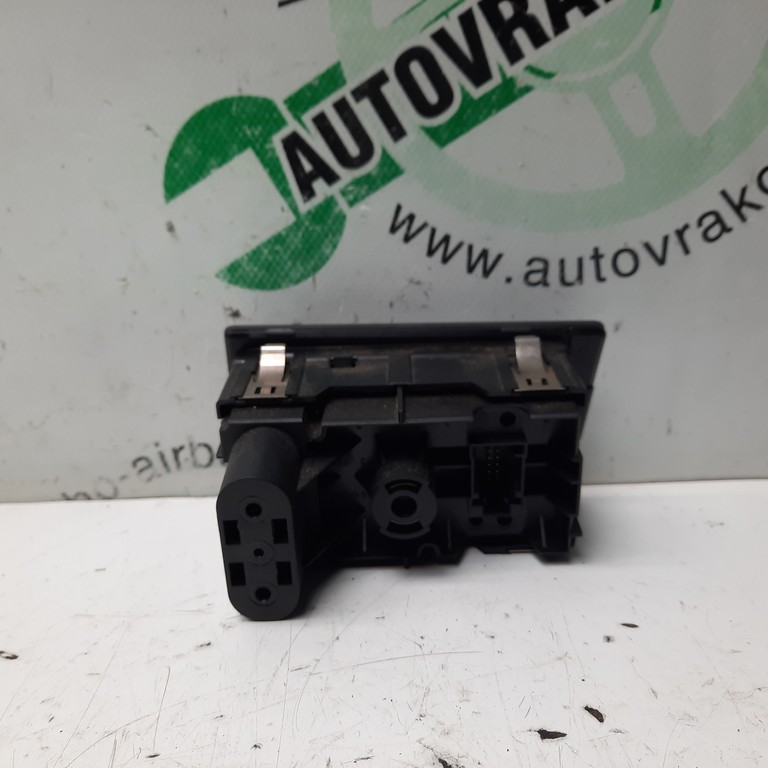 Vypínač svetiel Opel Zafira B 04061100