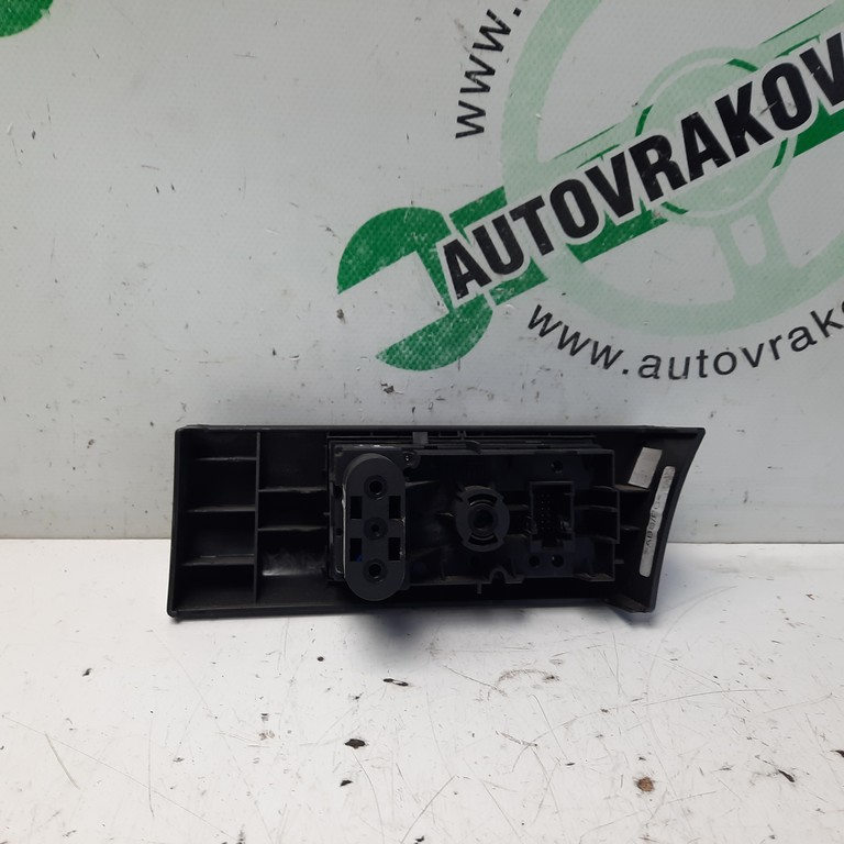 Vypínač svetiel Opel Astra H 13198923