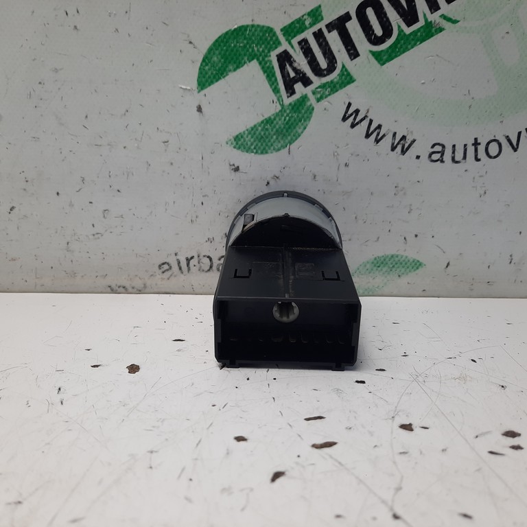 Vypínač svetiel Volkswagen Passat B6 5JA941531F