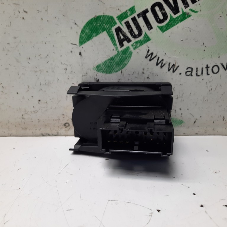 Vypínač svetiel Ford C-Max I 7M5T-13A024-EA 7M5T13A024EA