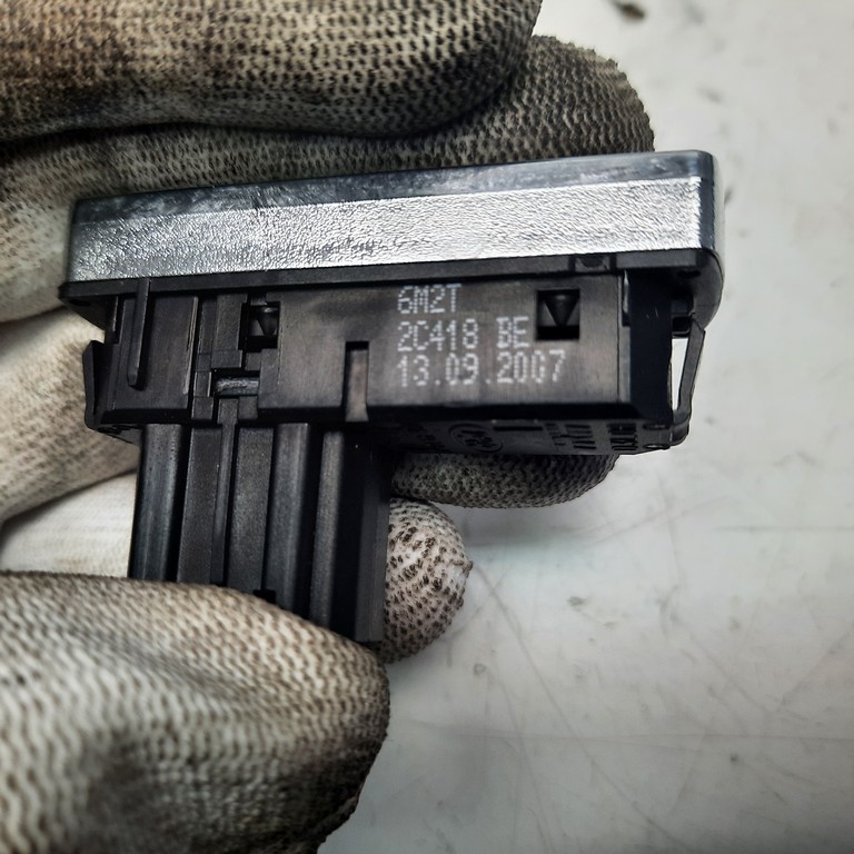 Vypínač ESP a parkovacích senzorov Ford S-Max 6M2T2C418BE 6M2T-2C418-BE