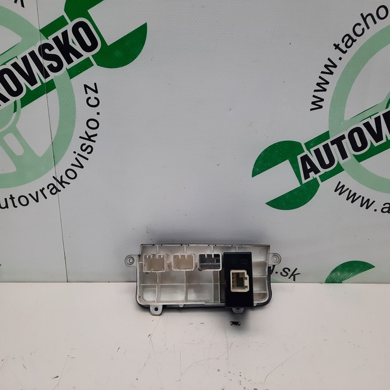 Vypínač Kia Ceed 93300-1H435EQ 933001H435EQ