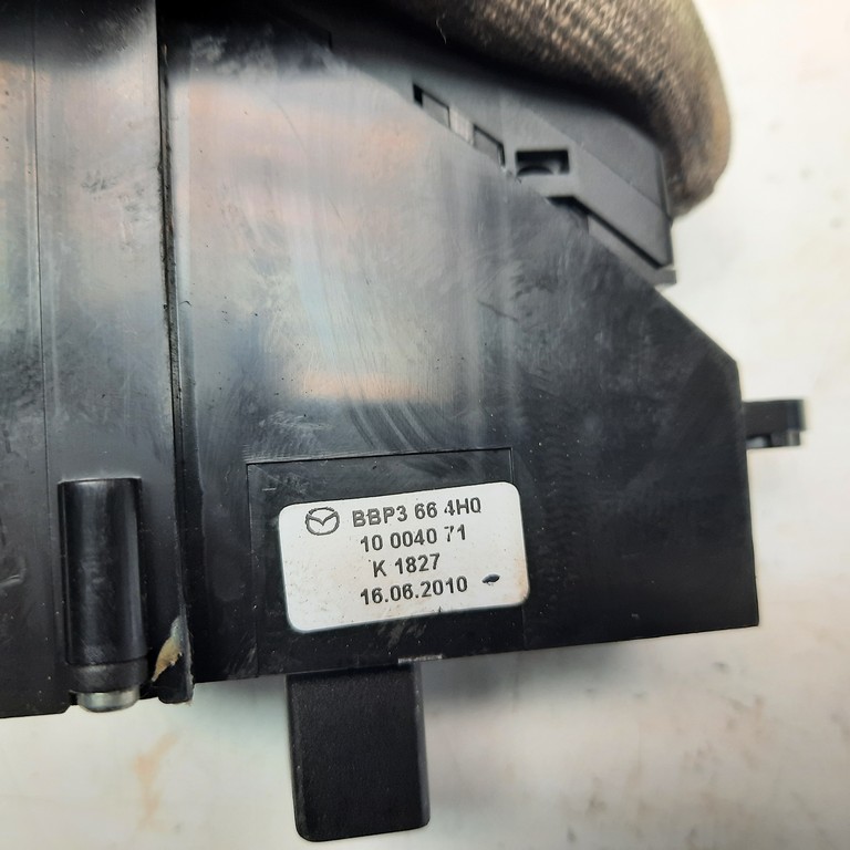 Vypínač výstražných svetiel Mazda 3 BBP3664H0