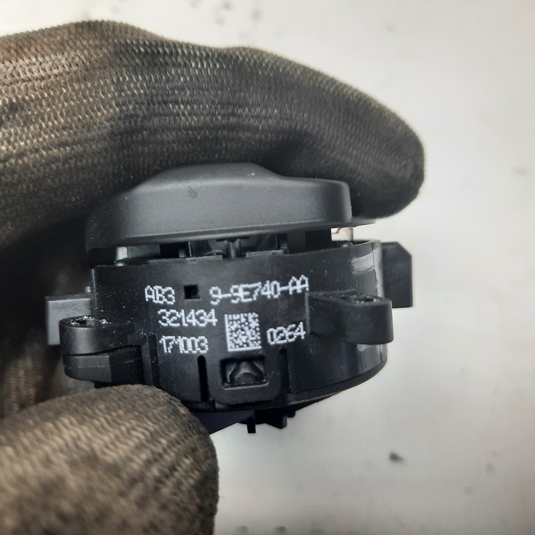 Vypínač tempomatu Ford Fiesta AB39-9E740-AA AB399E740AA