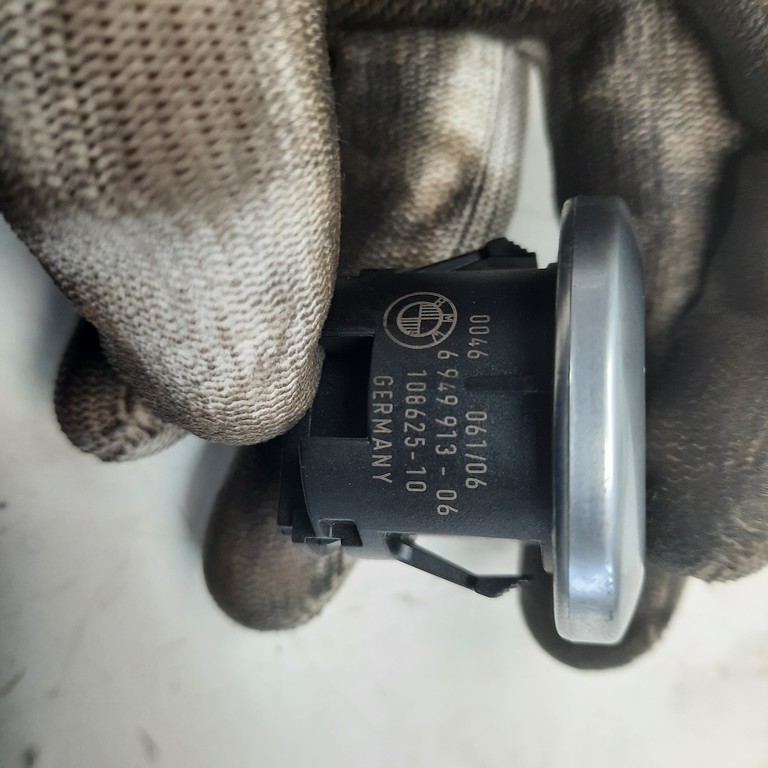 Vypínač Start Stop BMW 320D 6949913-06 108625-10