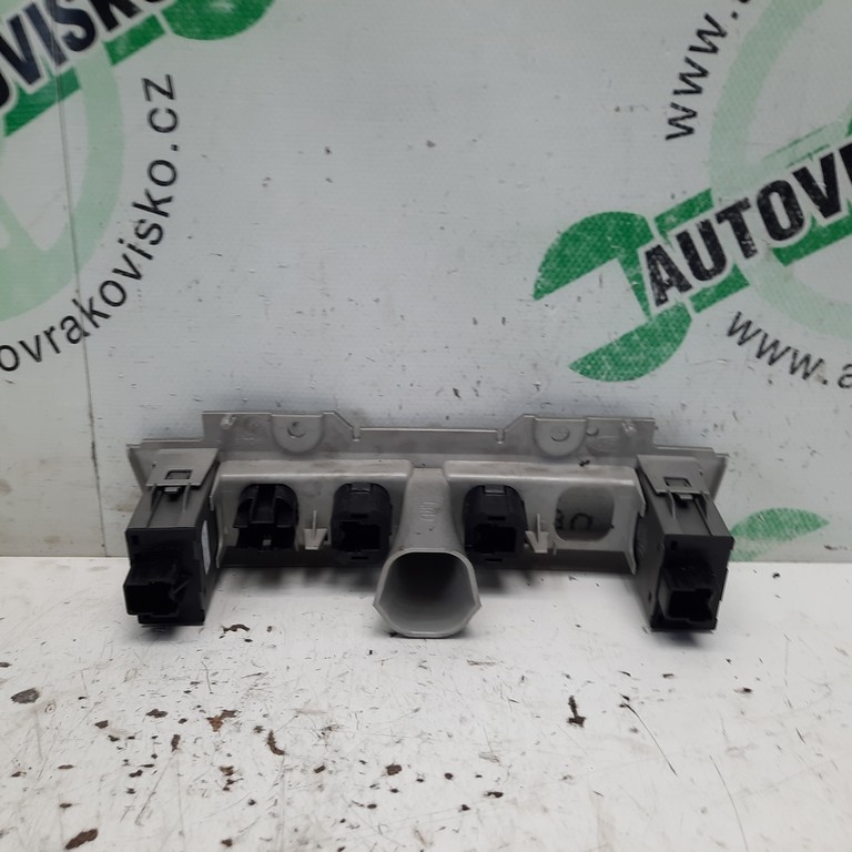 Vypínač vyhrievania sedadiel Ford Focus MK2 8V4T-19K314-AB 8V4T19K314AB