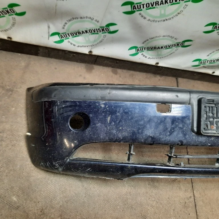 Nárazník predný BMW 3 E46