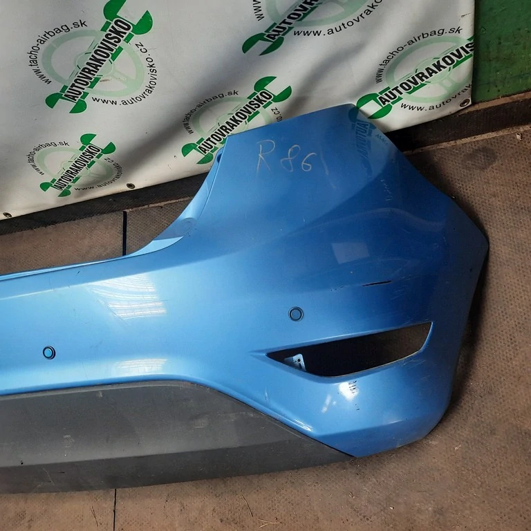 Nárazník zadný Ford Fiesta MK7 s PDC