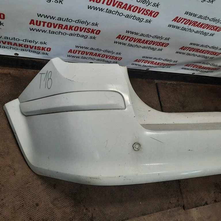 Nárazník zadný Opel Astra H combi
