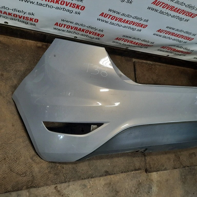 Nárazník zadný Ford Fiesta MK6 bez PDC