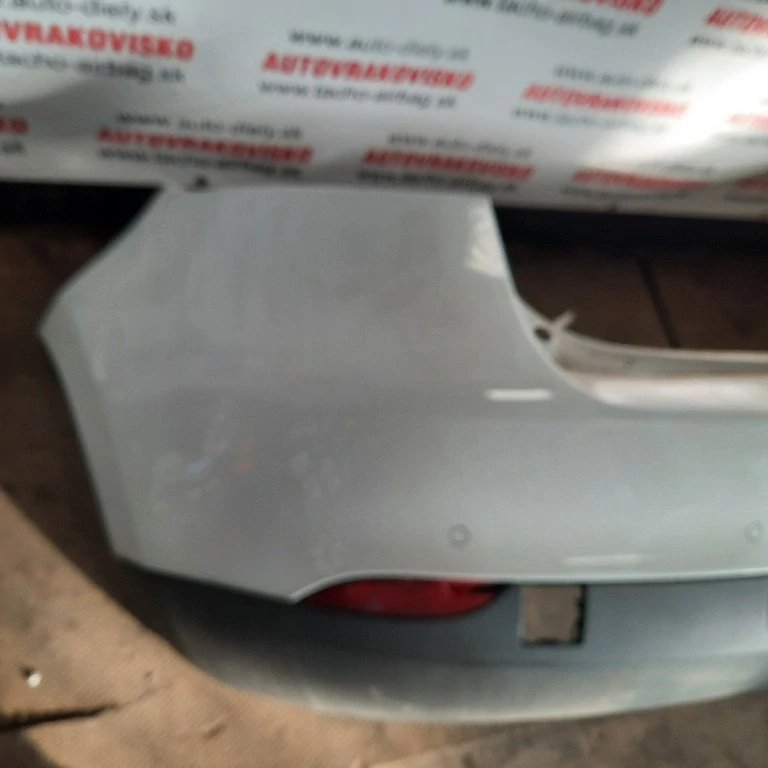 Nárazník zadný Renault Megane III HB