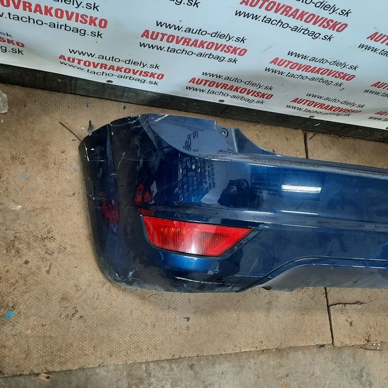 Nárazník zadný Ford Focus MK2 HB facelift