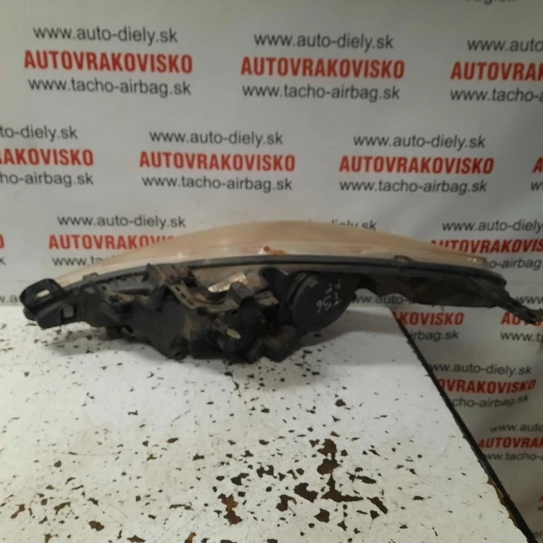 Predné svetlo pravé Peugeot 207 9649986180