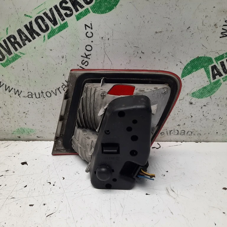 Zadné svetlo ľavé BMW 3 E46 combi