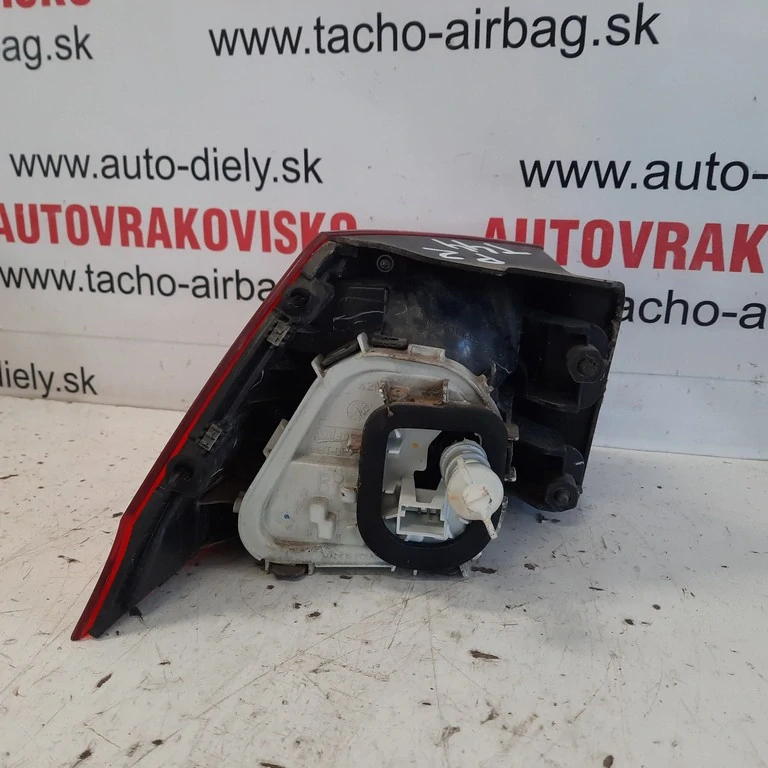Zadné svetlo pravé vonkajšie Volkswagen Golf VII variant