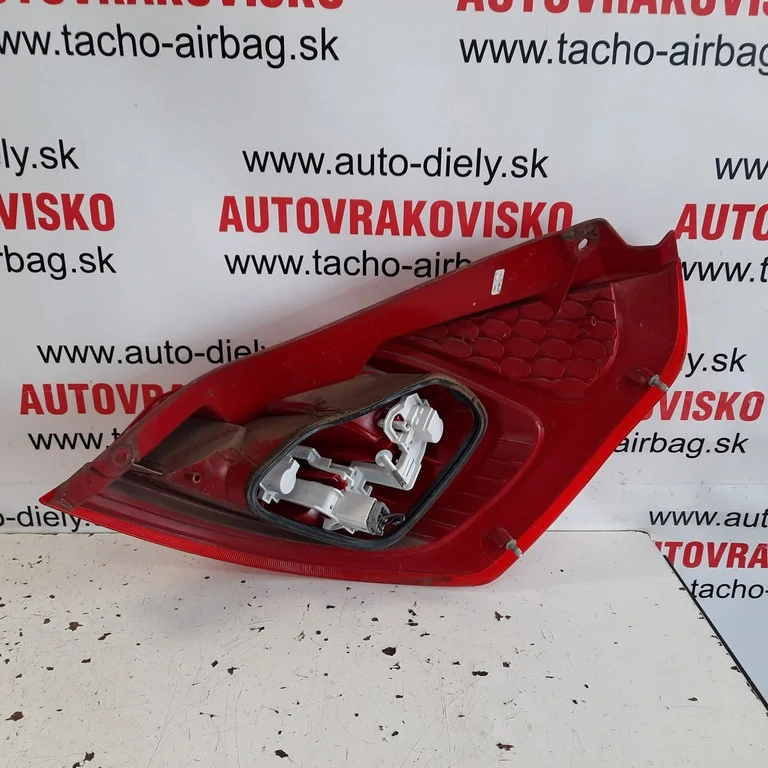 Zadné svetlo lavé Ford Fiesta MK6