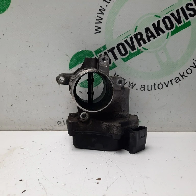 Škrtiaca klapka Volkswagen Passat B7 1.6 TDI 03L128063AD