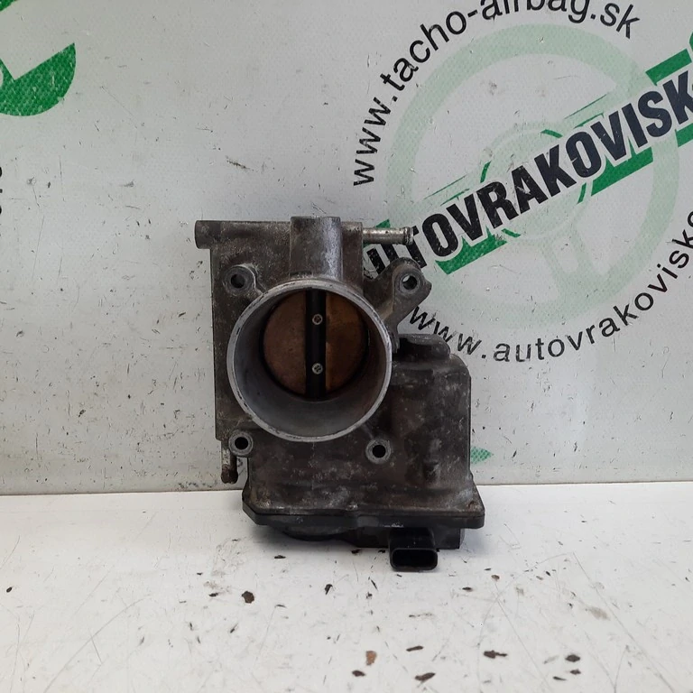 Škrtiaca klapka Mazda 6 2.0i L3R413640