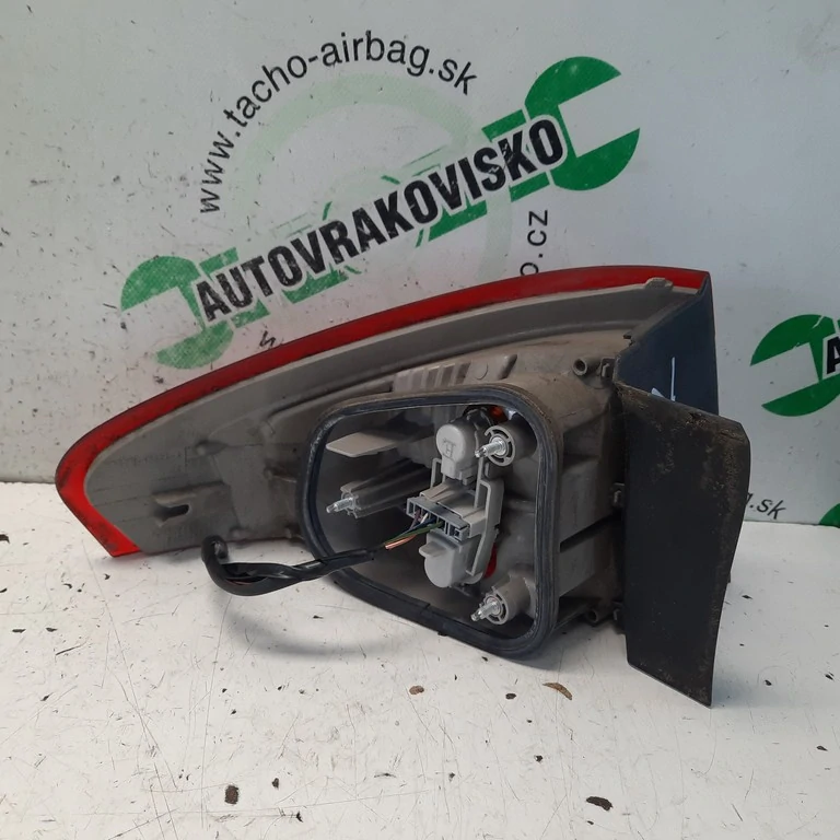 Zadné svetlo Ford Mondeo MK4 HB pravé vonkajšie