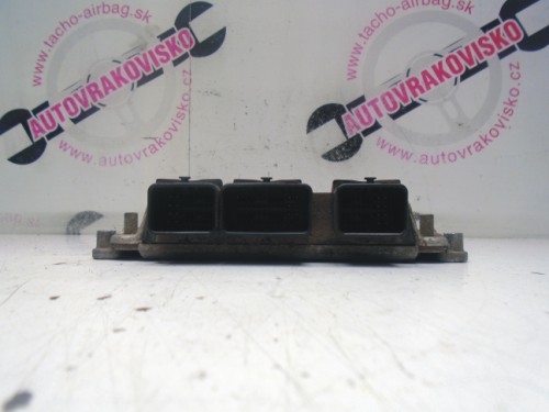 Riadiaca jednotka motora Peugeot 406 2.0 HDI 0281010590