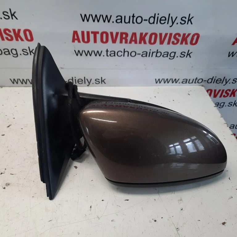 Spätné zrkadlo Volkswagen Jetta IV 10 pinov pravé