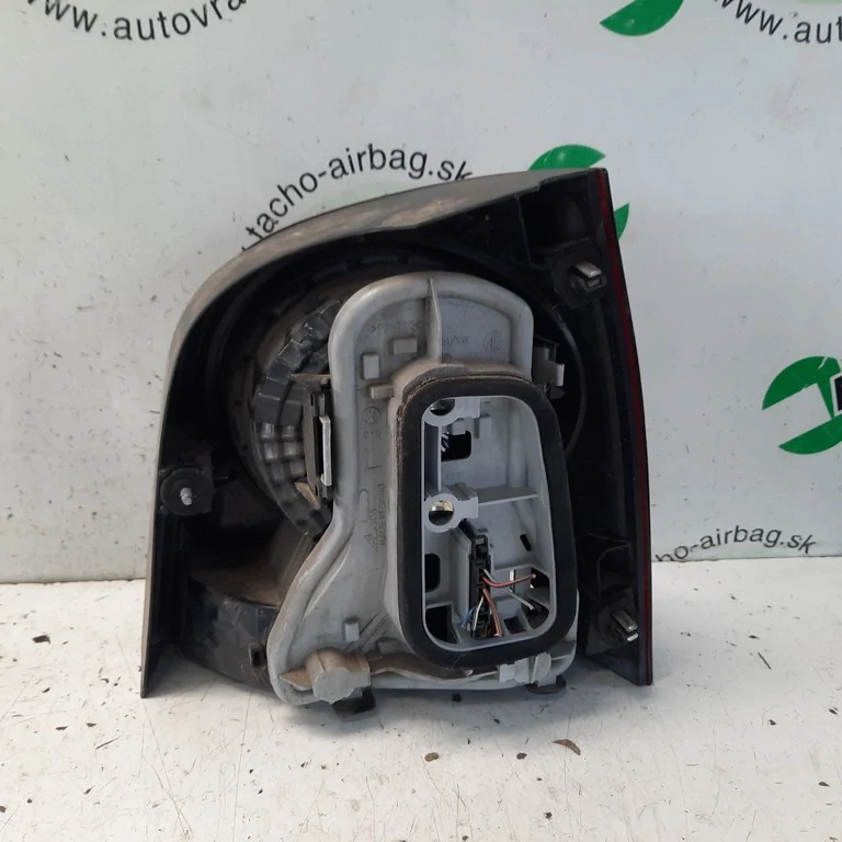 Zadné svetlo Volkswagen Polo lavé