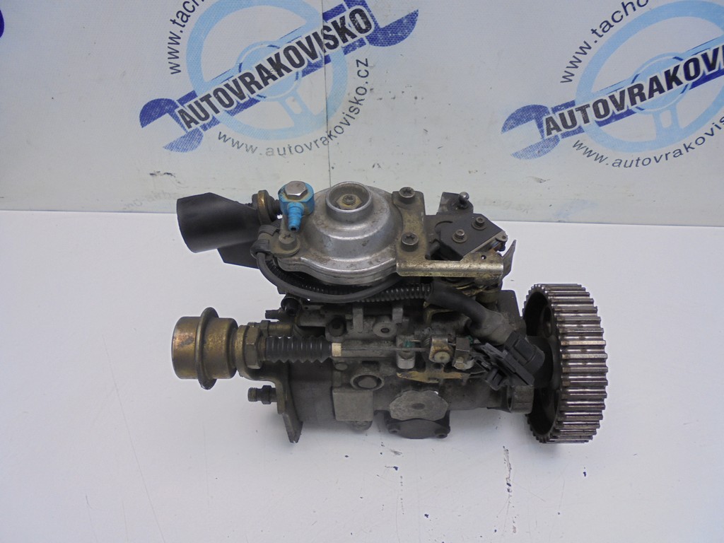 Vstrekovacie čerpadlo Renault Safrane 2.1 DT 0460494288