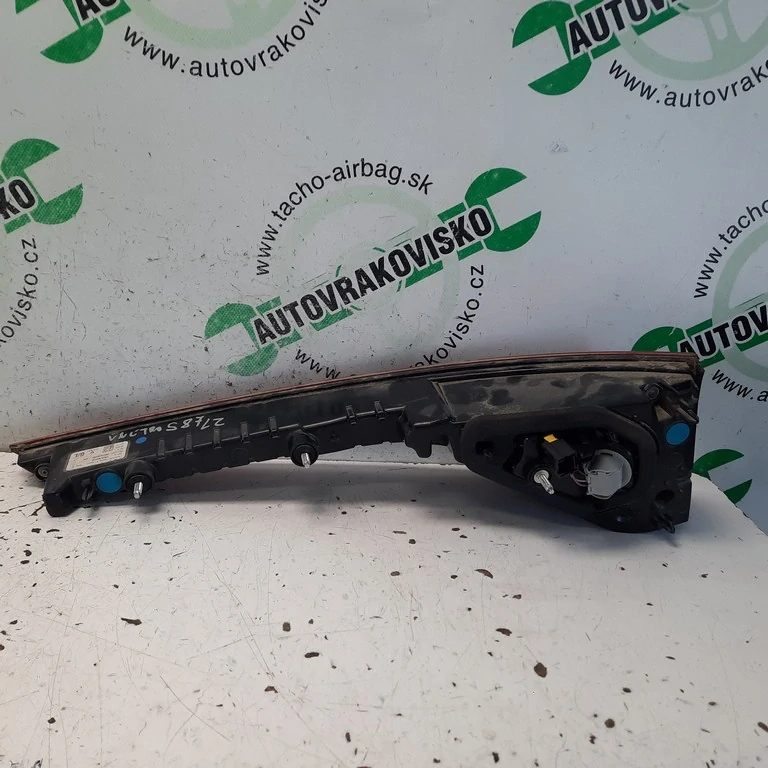 Zadné svetlo Renault Megane IV Grandtour lavé 265554693R