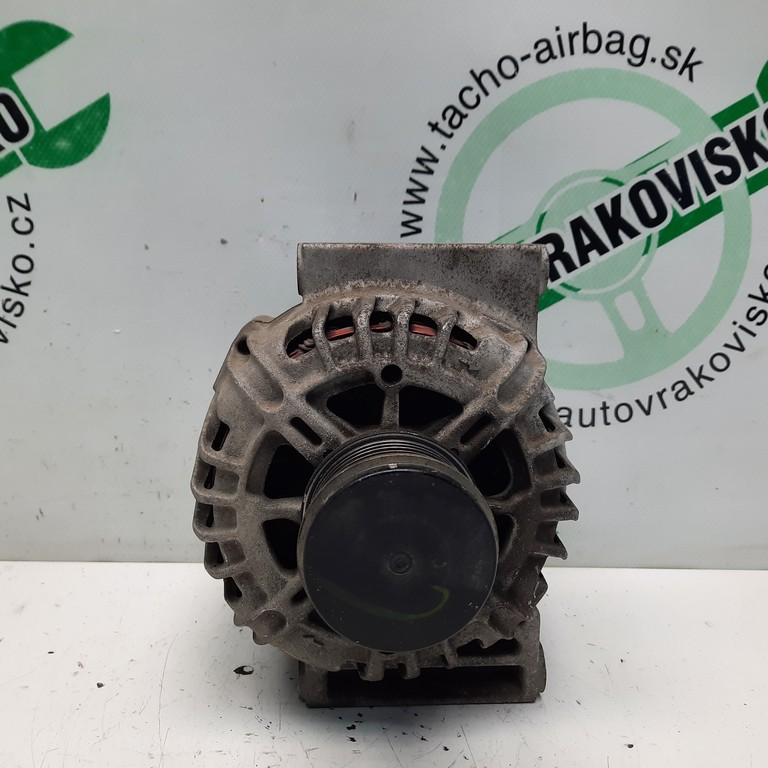 Alternátor Opel Astra J 13505392