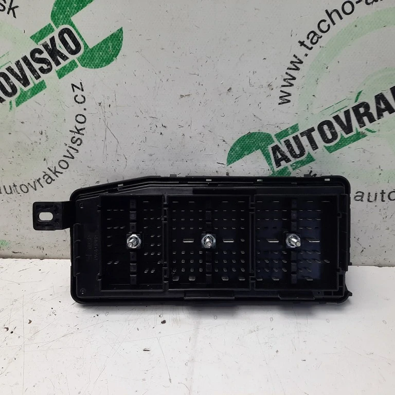 Poistková skrinka Opel Antara 95387643