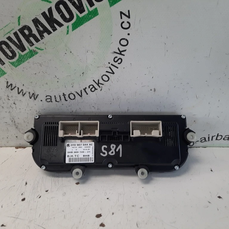 Ovládač kúrenia Škoda Octavia II 3T0907044AC