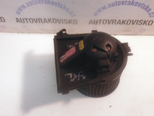 Motorček kúrenia VW Passat 8D2819021B