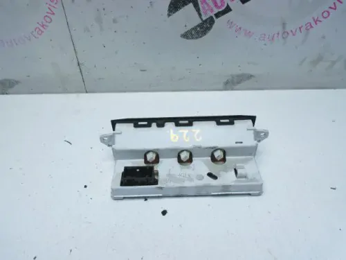 LCD Citroen C3 9647409477