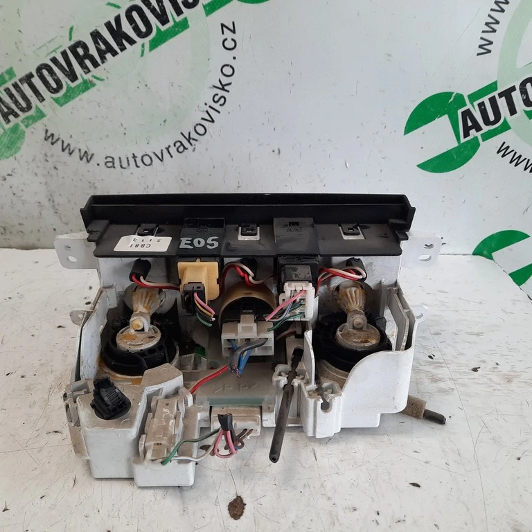 Ovládač kúrenia Mazda Premacy